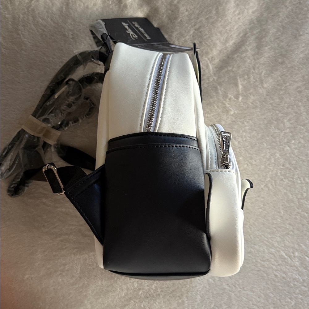 Loungefly 101 Dalmatian Backpack - New with Tags - Picture 5 of 7